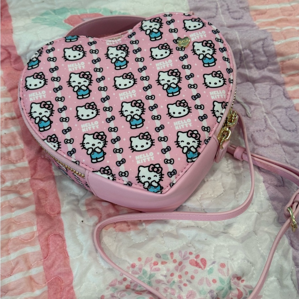 Hello Kitty x SCL Heart-Shaped Crossbody Bag